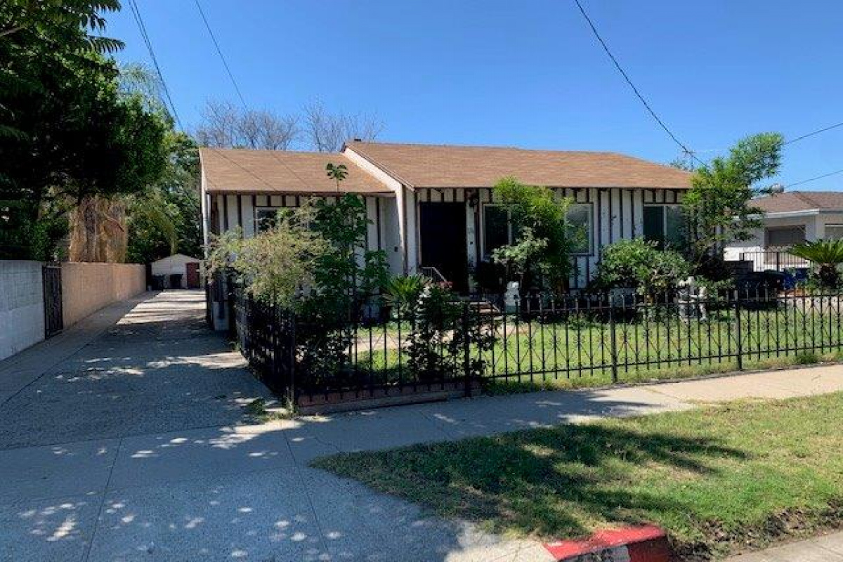 116 W Glendon Way, California, 4 Bedrooms Bedrooms, ,3 BathroomsBathrooms,Multifamily,Residential Featured Listings,W Glendon,1119